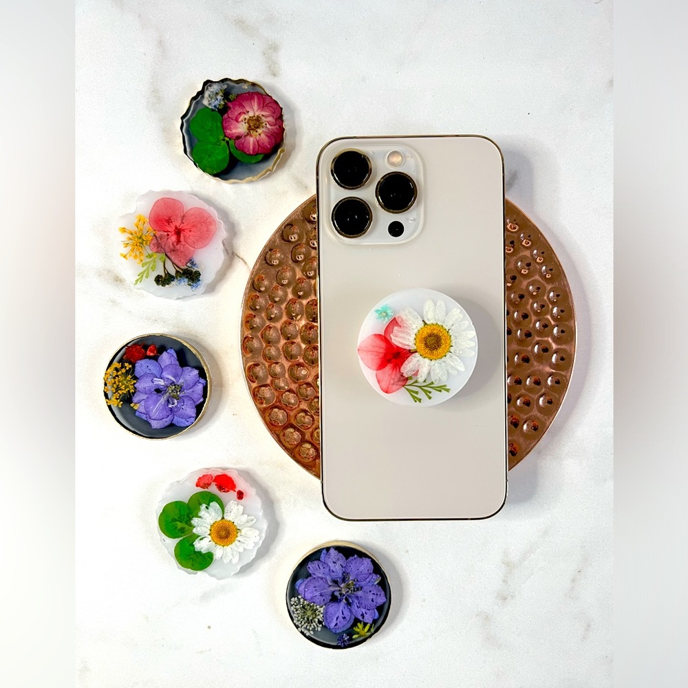 🌺Resin Flower Phone Grip